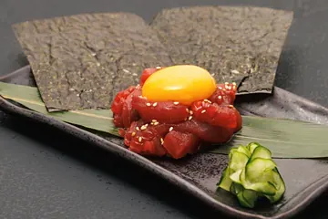 まぐろユッケ