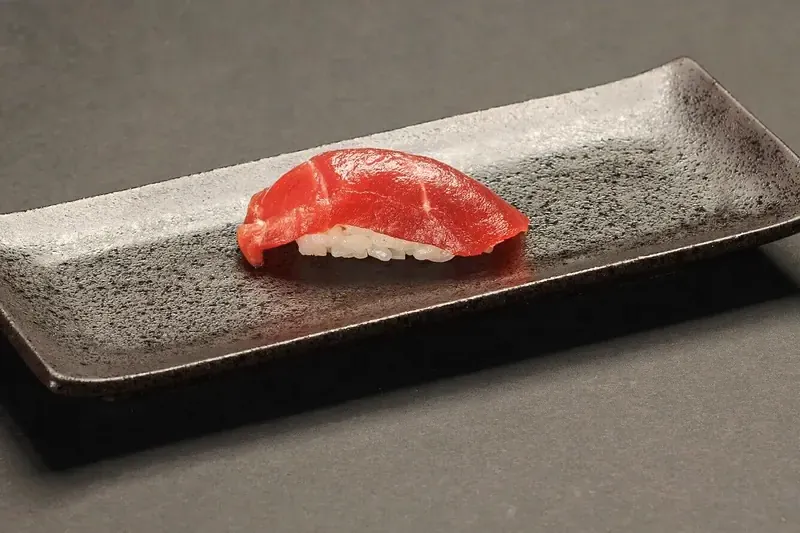 晶の鮪赤身の握り